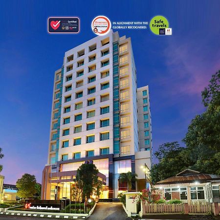 Swiss-Belhotel Maleosan Manado Eksteriør billede
