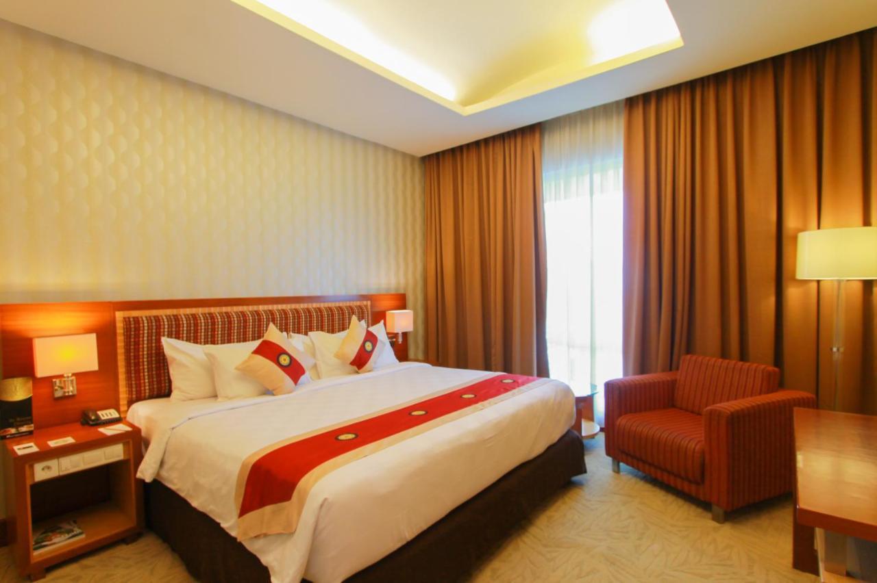Swiss-Belhotel Maleosan Manado Eksteriør billede