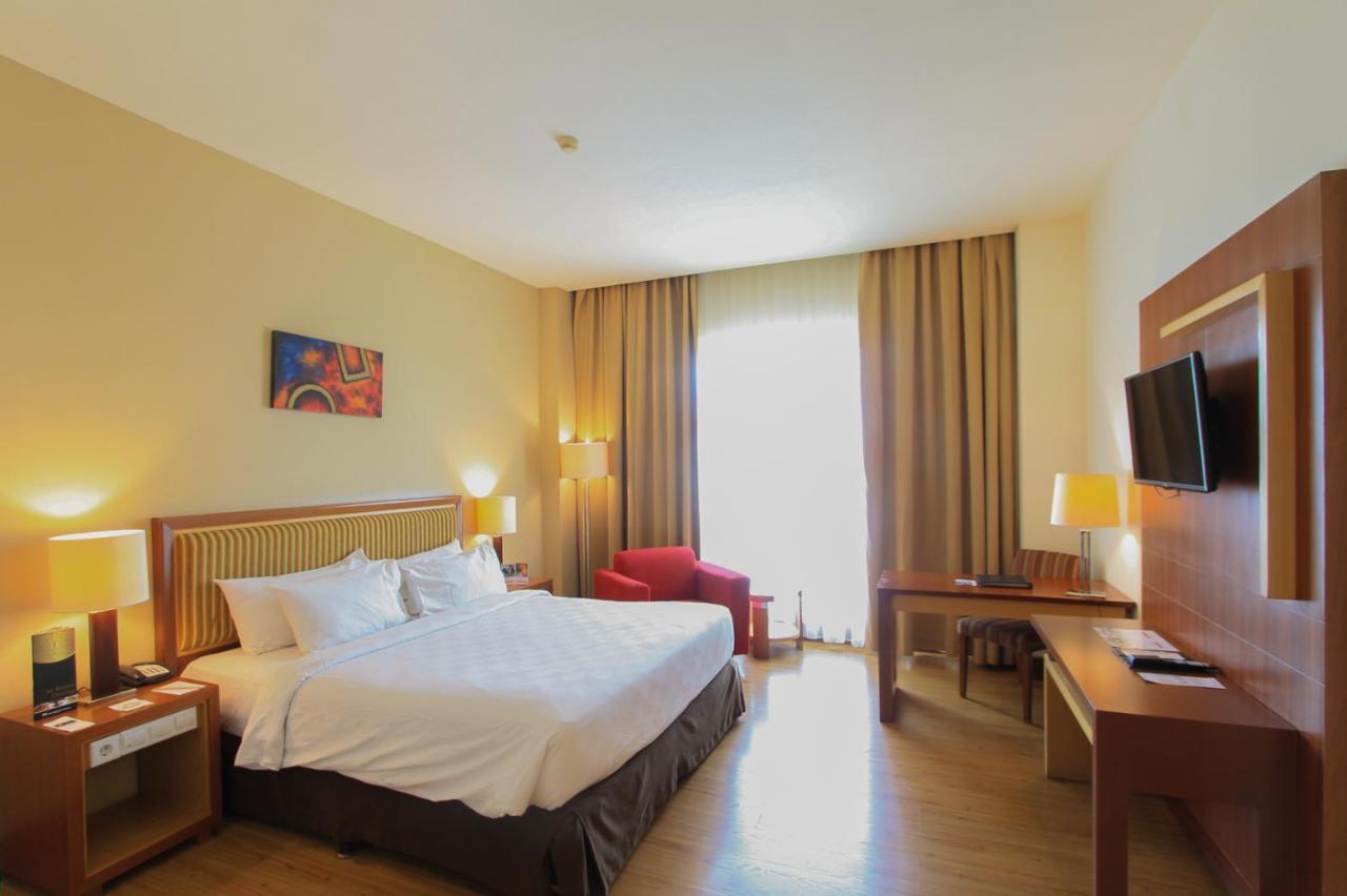 Swiss-Belhotel Maleosan Manado Eksteriør billede