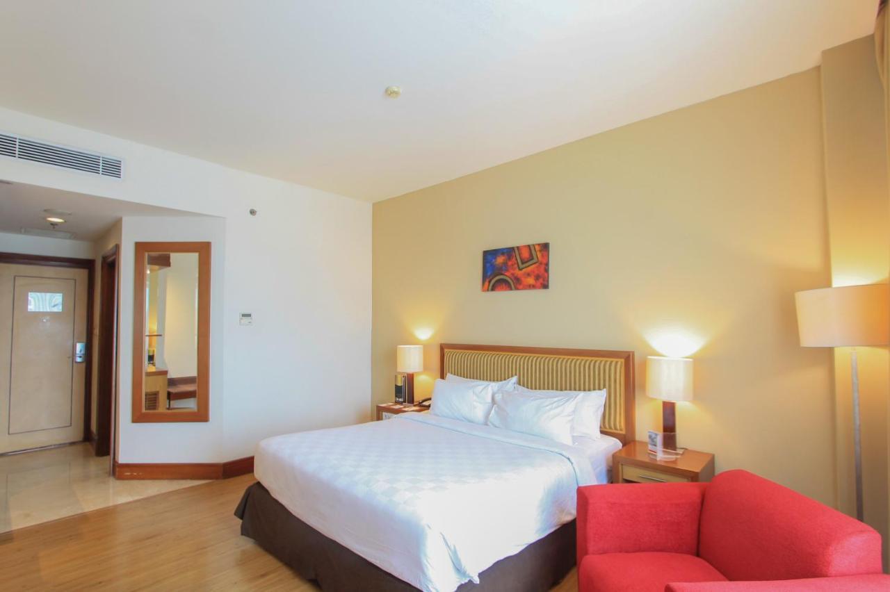 Swiss-Belhotel Maleosan Manado Eksteriør billede