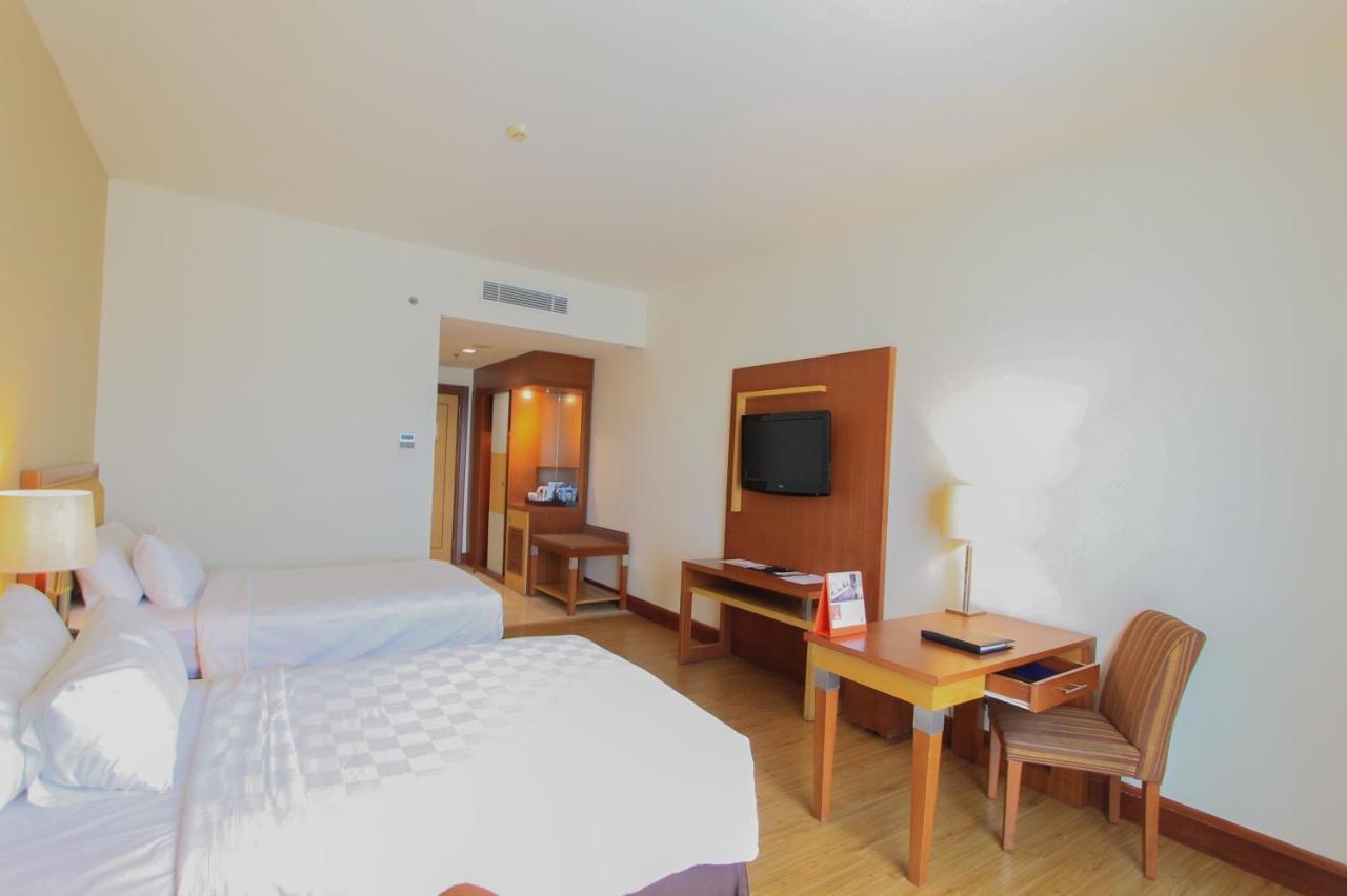 Swiss-Belhotel Maleosan Manado Eksteriør billede