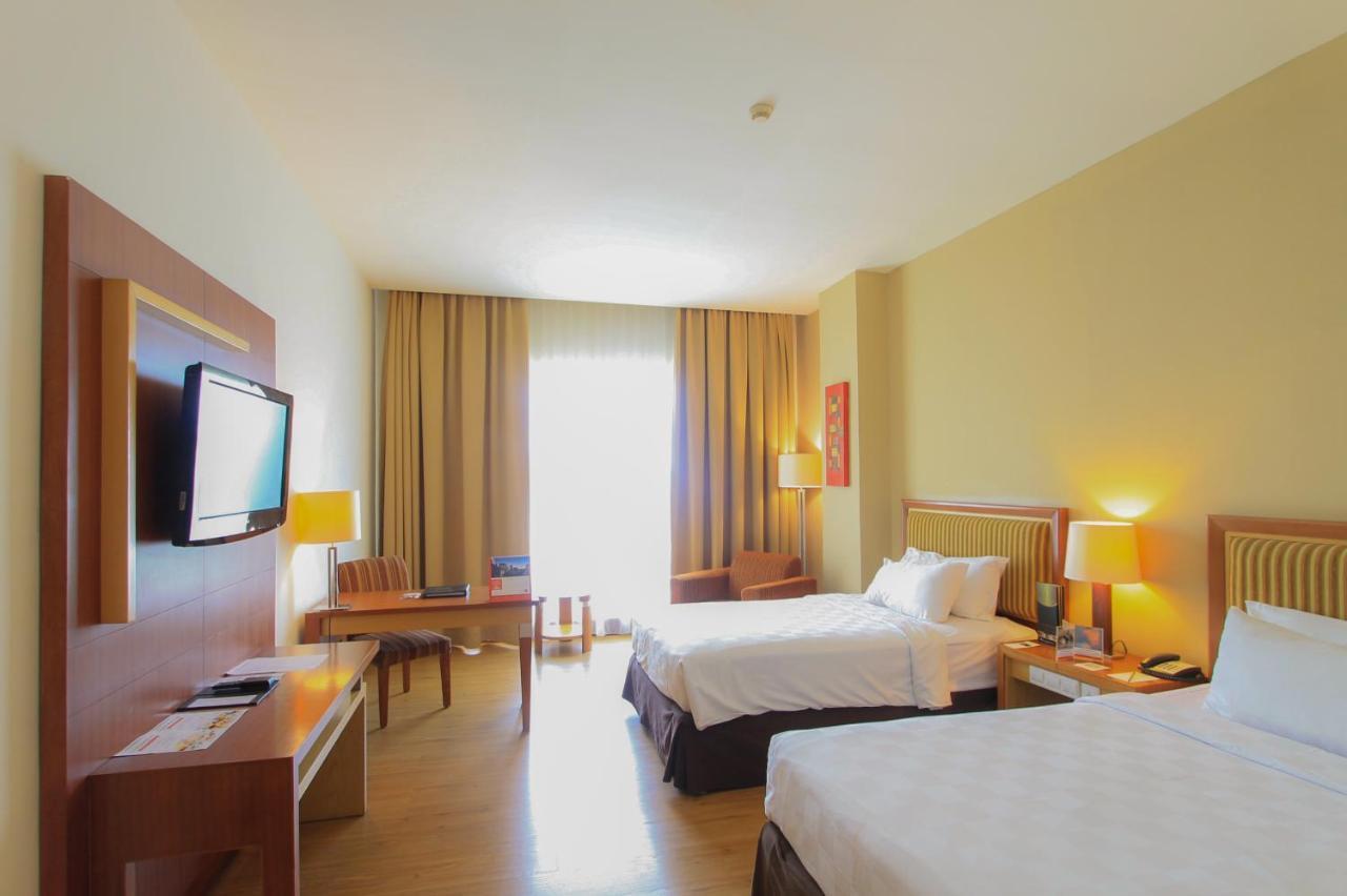 Swiss-Belhotel Maleosan Manado Eksteriør billede