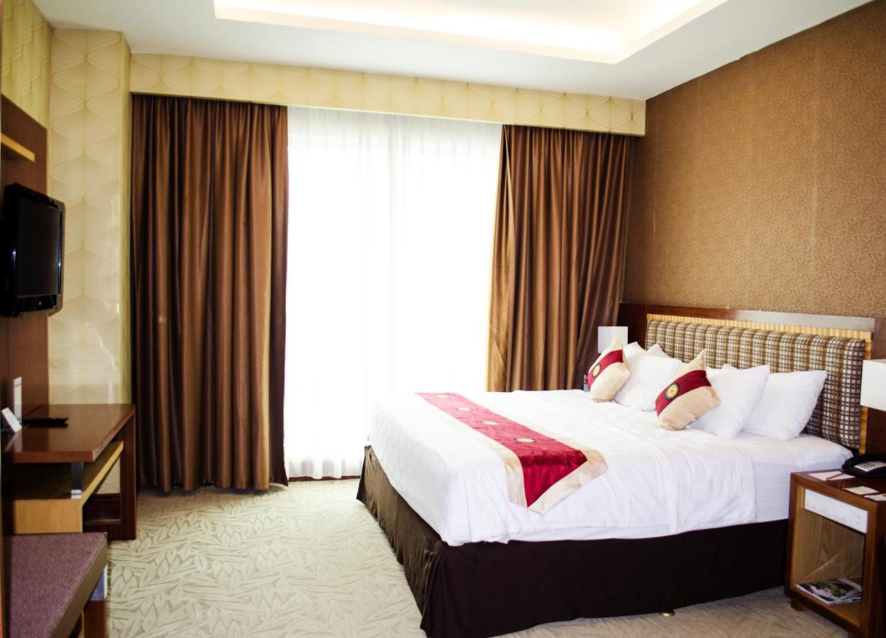 Swiss-Belhotel Maleosan Manado Eksteriør billede